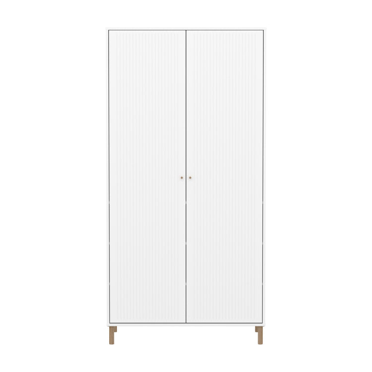 FLEXA. Ντουλάπα Saga με όψεις Grooves. Λευκό/ δρυς πόμολα/ δρυς πόδια