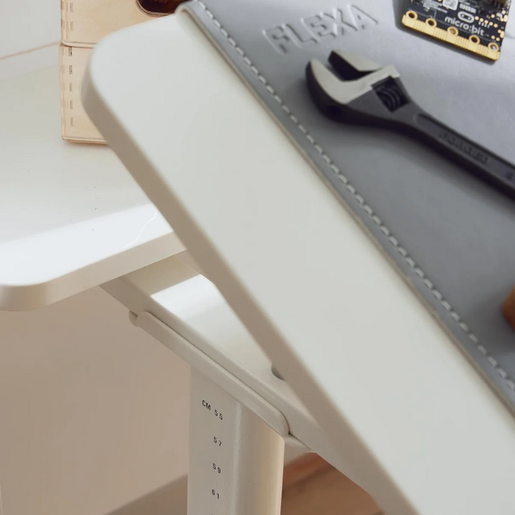 Flexa. Evo Study Desk – tilting desktop - White