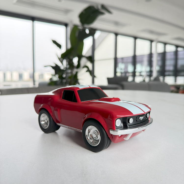 Baghera. Αγωνιστικό αυτοκίνητο Ford Mustang (κόκκινο)