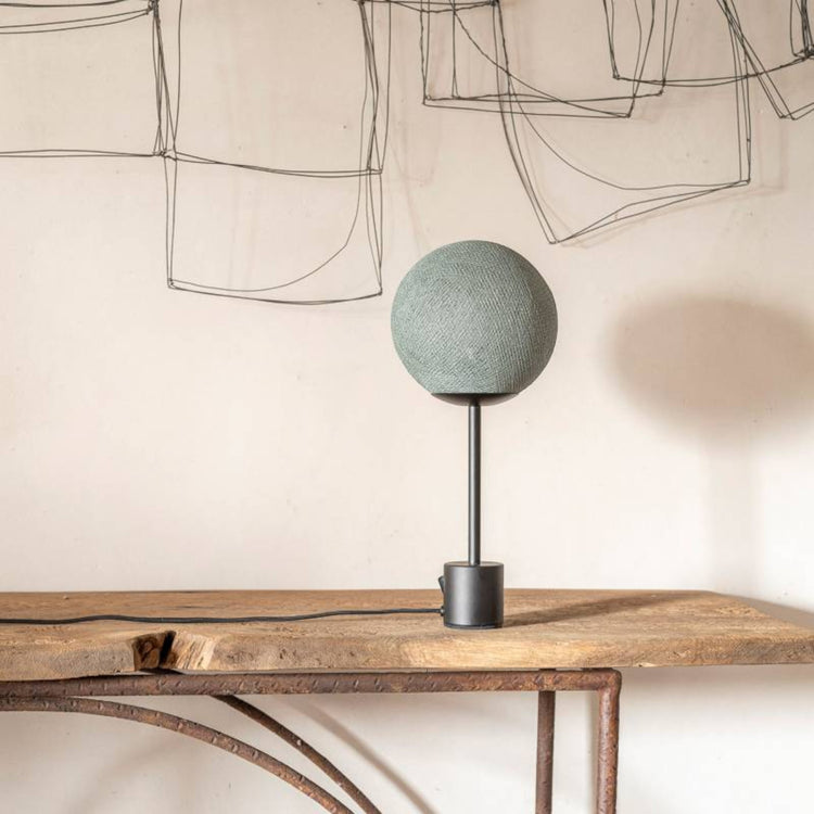 LA CASE DE COUSIN PAUL. Επιτραπέζιο φωτιστικό Apapa Vert de gris