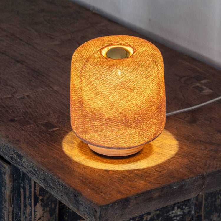 LA CASE DE COUSIN PAUL. Nude Madison table lamp