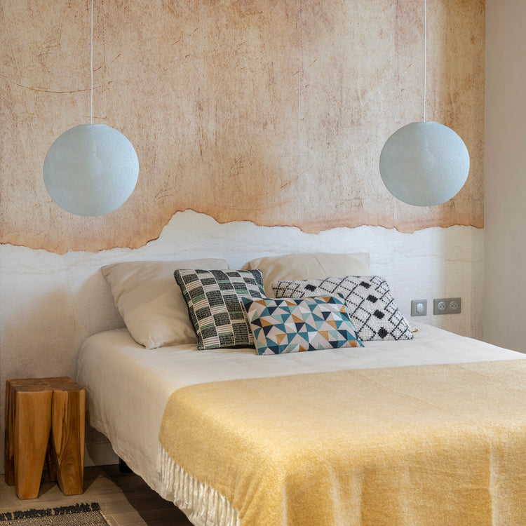 LA CASE DE COUSIN PAUL. Globe lampshade Azur 38