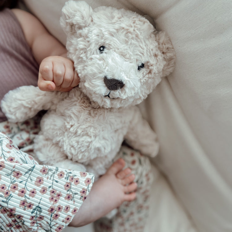 FLOW. Υφασμάτινο αρκουδάκι Lou με λευκούς ήχους & μουσική - επαναφορτιζόμενο (μπεζ)