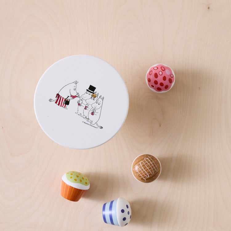 KIDS CONCEPT. Ξύλινος δίσκος με 4 κεκάκια MOOMIN
