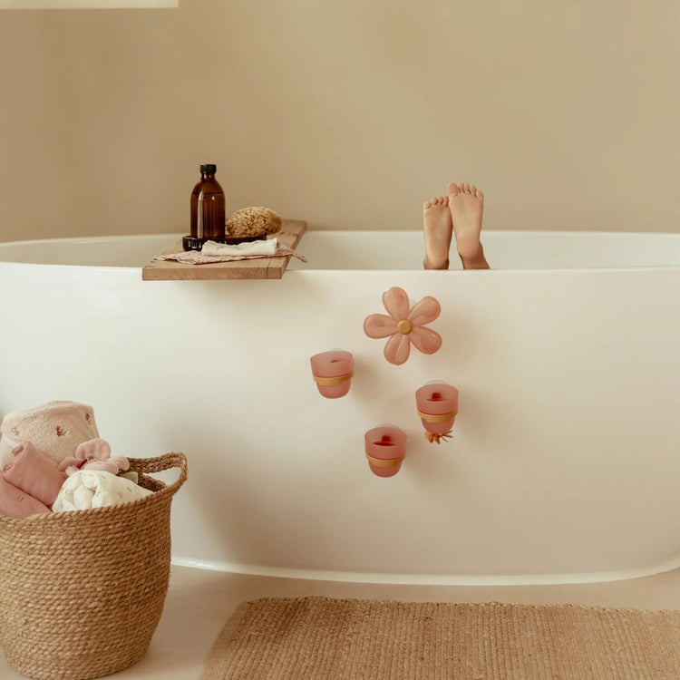 LITTLE DUTCH. Παιχνίδι μπάνιου με κυπελάκια και λουλούδι