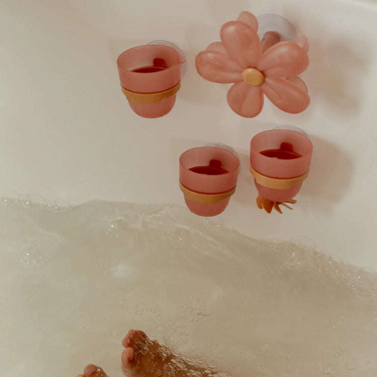 LITTLE DUTCH. Παιχνίδι μπάνιου με κυπελάκια και λουλούδι