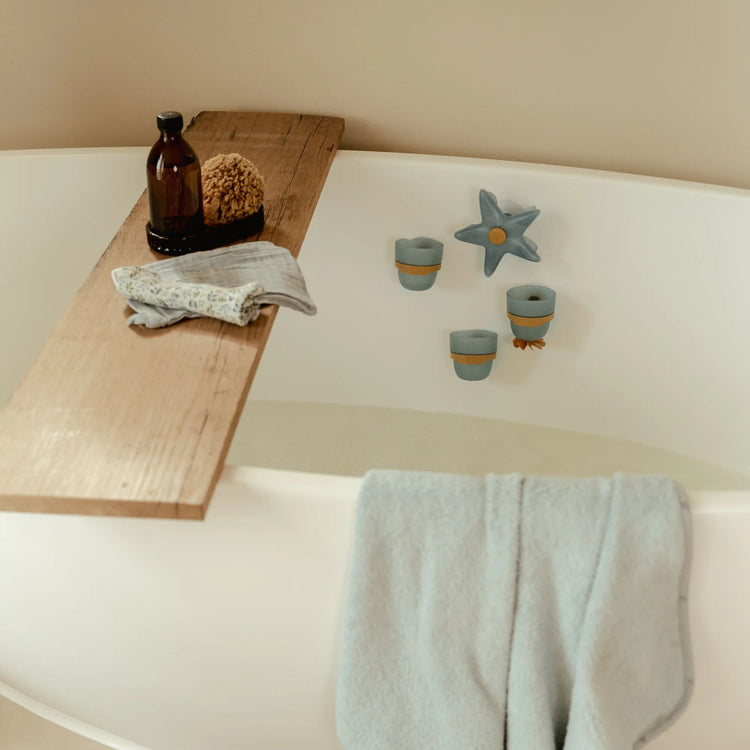 LITTLE DUTCH. Παιχνίδι μπάνιου με κυπελάκια και αστερία