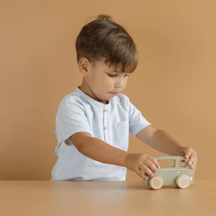 LITTLE DUTCH. Ξύλινο αυτοκινητάκι van FSC