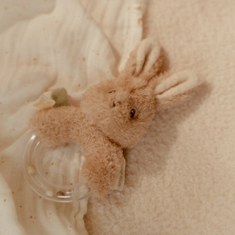 LITTLE DUTCH. Υφασμάτινη κουδουνίστρα κουνελάκι με κρίκο Newborn Naturals GRS