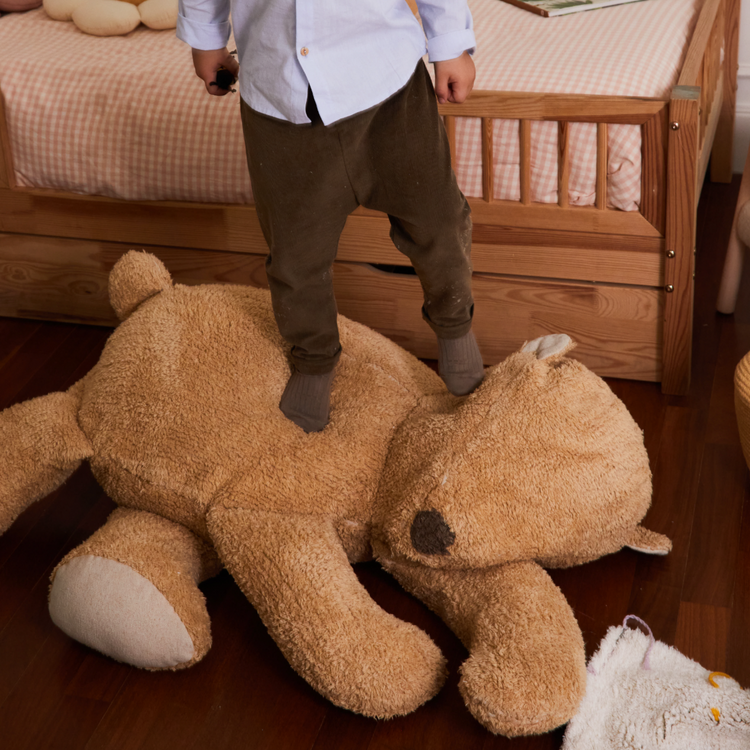 Lorena Canals. Πουφ Αρκούδος