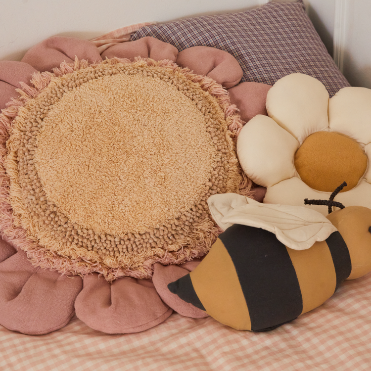 Lorena Canals. Μαξιλάρι δαπέδου Pink Daisy