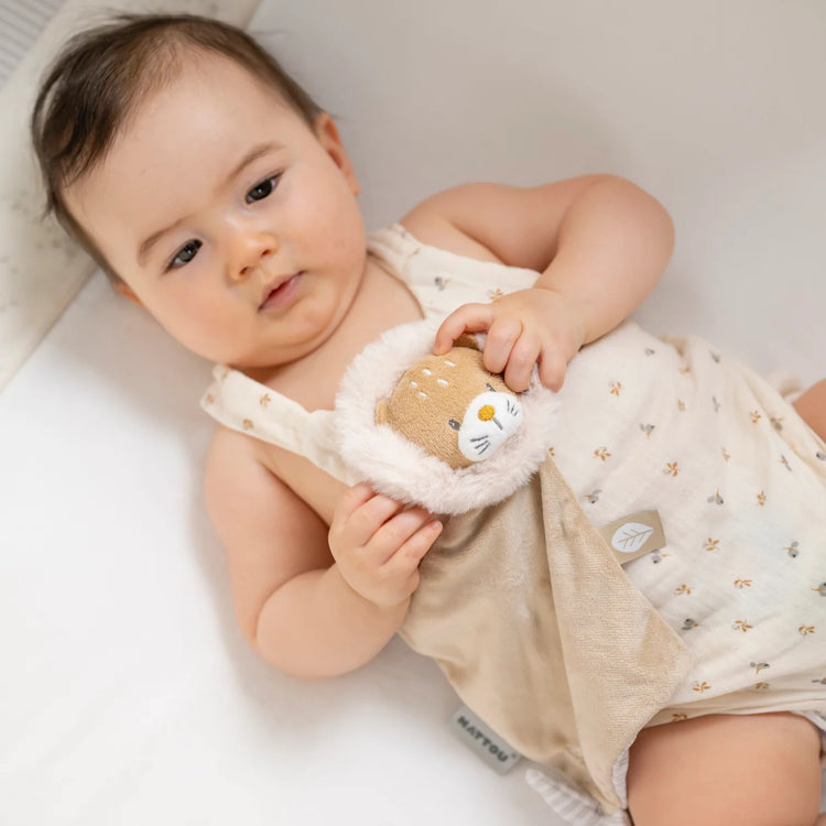 FLO, ERNEST & OLI. Υφασμάτινο ντουντού λιονταράκι μίνι Ernest (καφέ)