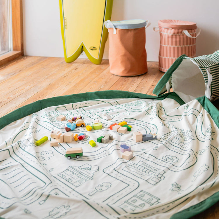 PLAY&GO. Soo χαλάκι παιχνιδιού με καλάθι αποθήκευσης. Αυτοκινητόδρομος