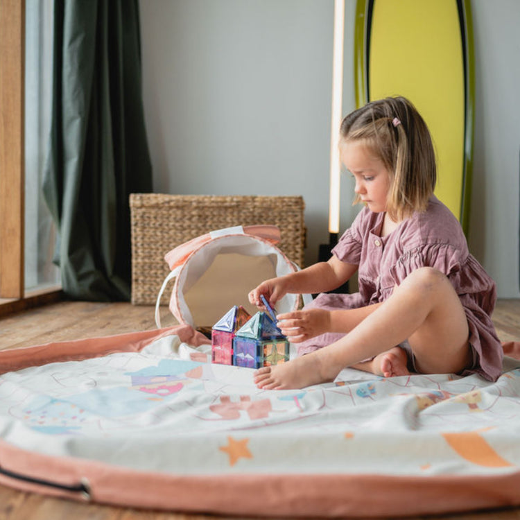 PLAY&GO. Soo χαλάκι παιχνιδιού με καλάθι αποθήκευσης. Πριγκίπισσες