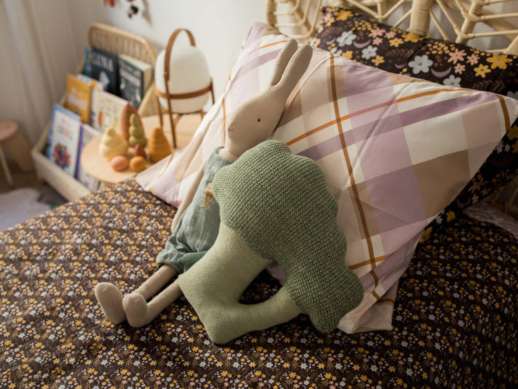 Lorena Canals. Μαξιλάρι Brucy το Μπρόκολο