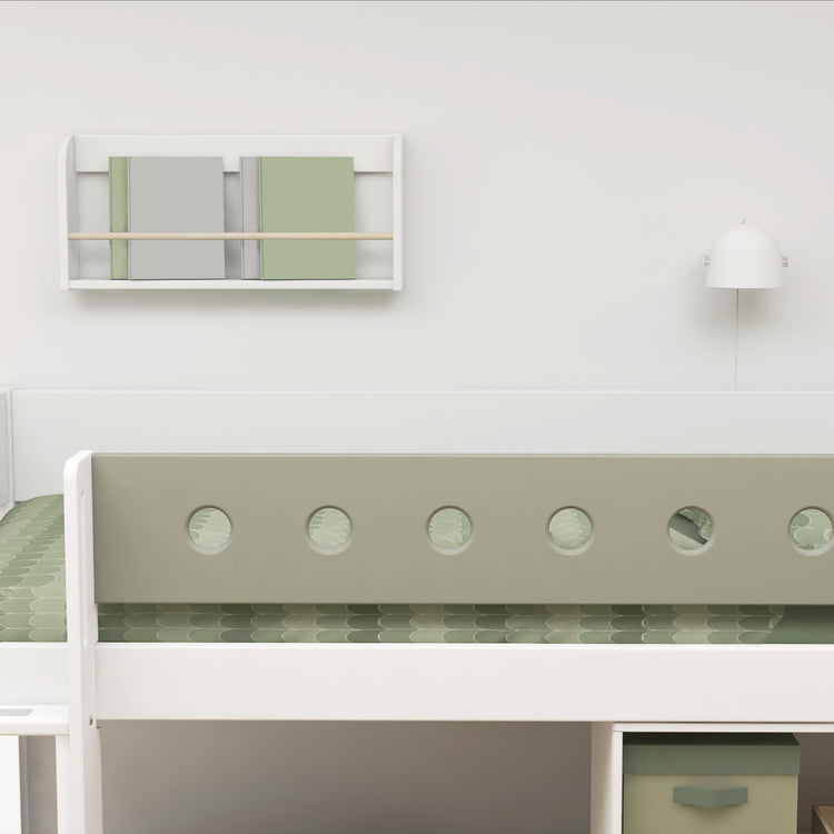 Flexa. Κρεβάτι μεσαίου ύψος White με κάθετη σκάλα - 210εκ - Λευκό/ απαλό πράσινο