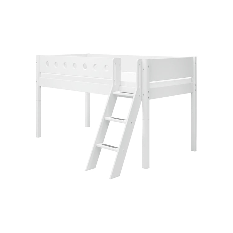 Flexa. Κρεβάτι μεσαίου ύψος White με κεκλιμένη σκάλα - 210εκ - Λευκό/ λευκό
