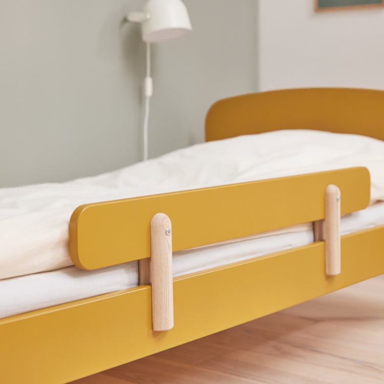 Flexa. Single bed Dots with safety rail - 194cm - Mustard