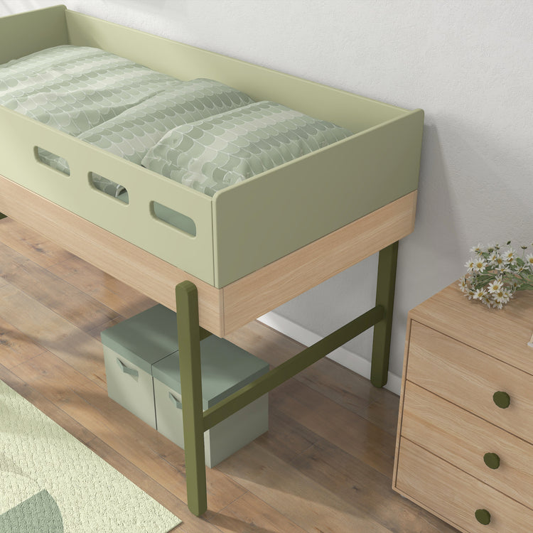 Flexa. Κρεβάτι μεσαίου ύψος Popsicle με κεκλιμένη σκάλα - Δρυς /αποχρώσεις πράσινου
