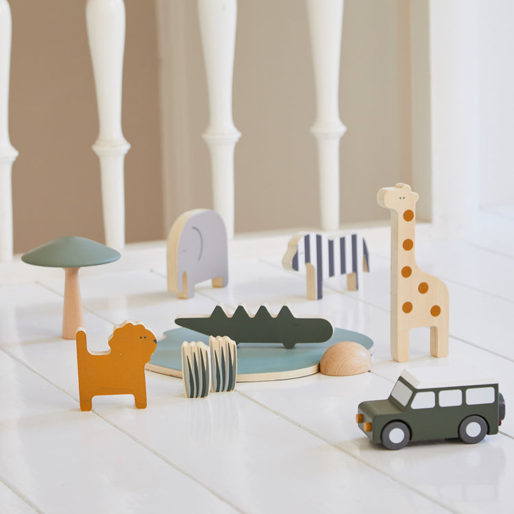 Flexa Safari. Car and animals   12 parts