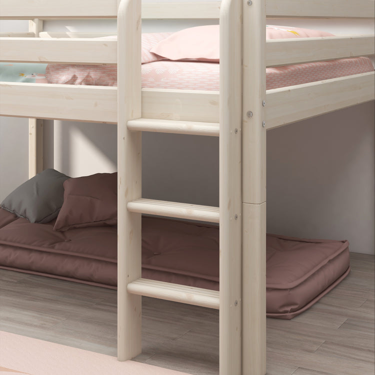 Flexa. Classic mid-high bed with 140cm width and straight ladder - 200cm - White washed