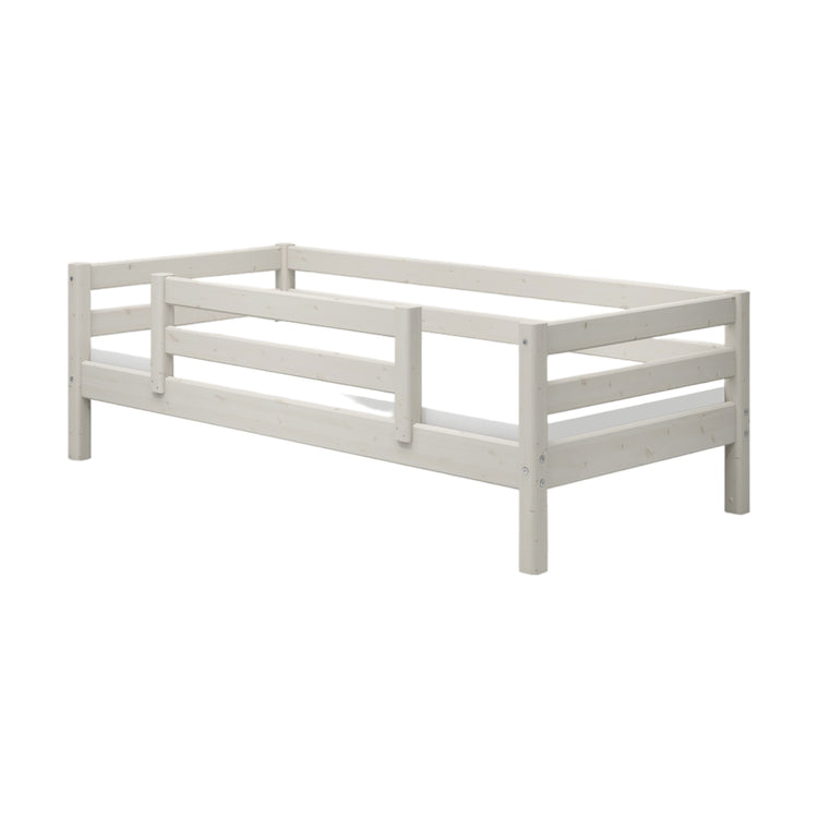 Flexa. Classic bed with centered safety rail 200cm - White washed