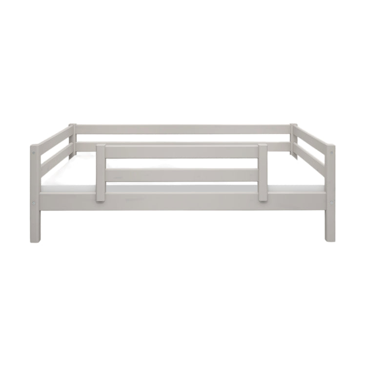Flexa. Classic bed with centered safety rail 200cm - Grey washed