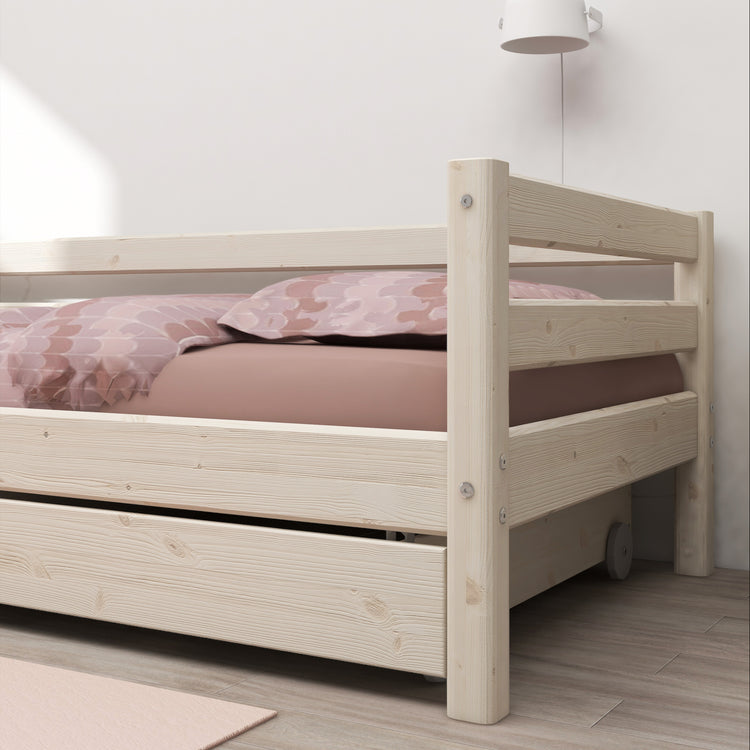 Flexa. Classic bed with drawers - 210cm - White washed