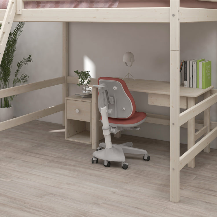 Flexa. Classic high bed with 140cm width and slanting ladder - 210cm - White washed