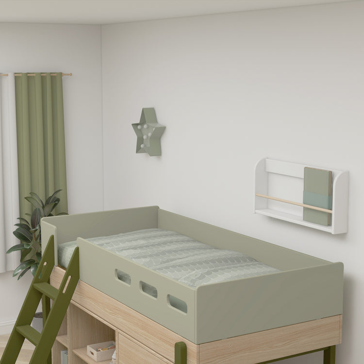 Flexa. Κρεβάτι μεσαίου ύψος Popsicle με κεκλιμένη σκάλα και αποθήκευση - Δρυς /αποχρώσεις πράσινου