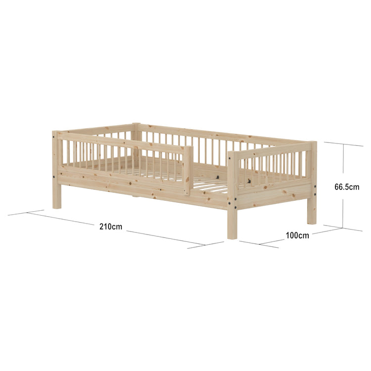 Flexa. CLASSIC bed with backrest, head- and foot board and 3/4 safety rail. Use it for your toddler, who just has grown out of the baby bed. The bed is crafted from solid pinewood.