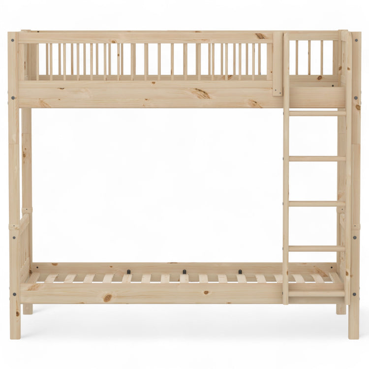 Flexa. CLASSIC bunk bed with extra hight and anti-slip steps and a integrated handled. The ladder has anti-slip steps and can be placed in both ends of the bed. The bed is made of solid pinewood.