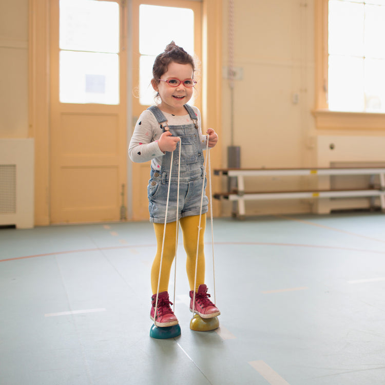 BS TOYS. Παιχνίδι ισορροπίας Walking Bobbins