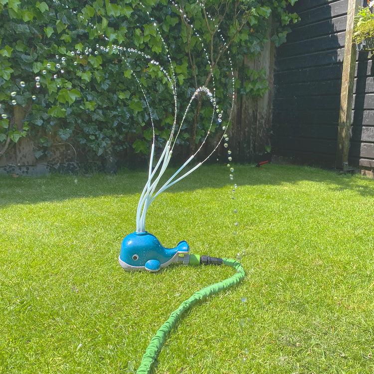 BS TOYS. Φαλαινάκι sprinkler