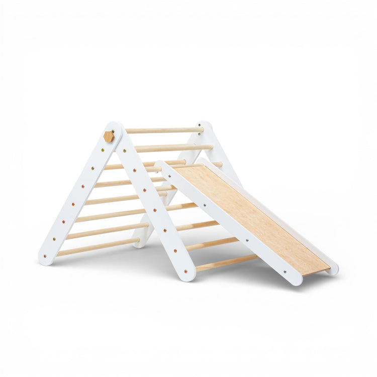 Duck Woodworks. Climbing triangle floor set with slide white