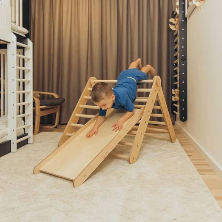 Duck Woodworks. Climbing triangle wall set with slide - natural