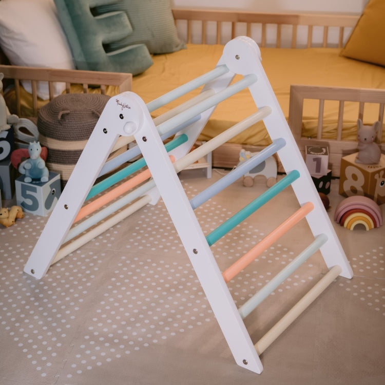 FAMILY NATION. Τρίγωνο αναρρίχησης Montessori Pikler - Rainbow