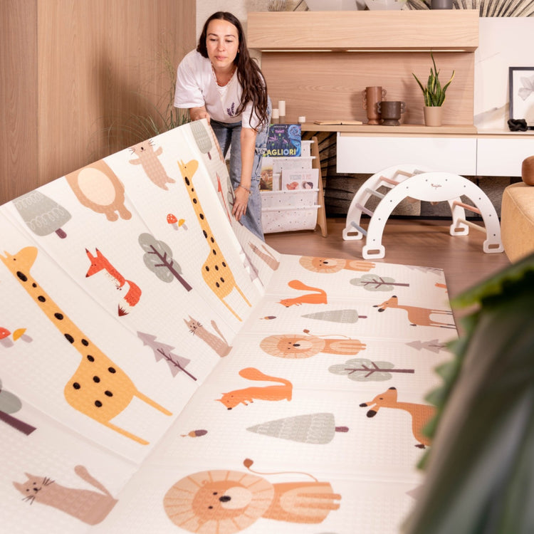 FAMILY NATION. Foldable Montessori Play Mat 2-in-1 - Animal Friends