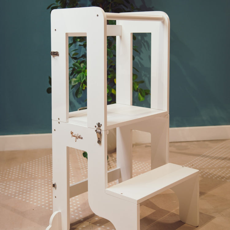 FAMILY NATION. Montessori Learning Tower 2 in 1 - White