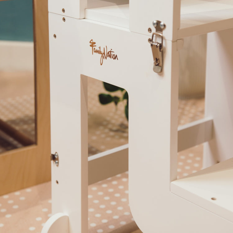 FAMILY NATION. Montessori Learning Tower 3 in 1 - White