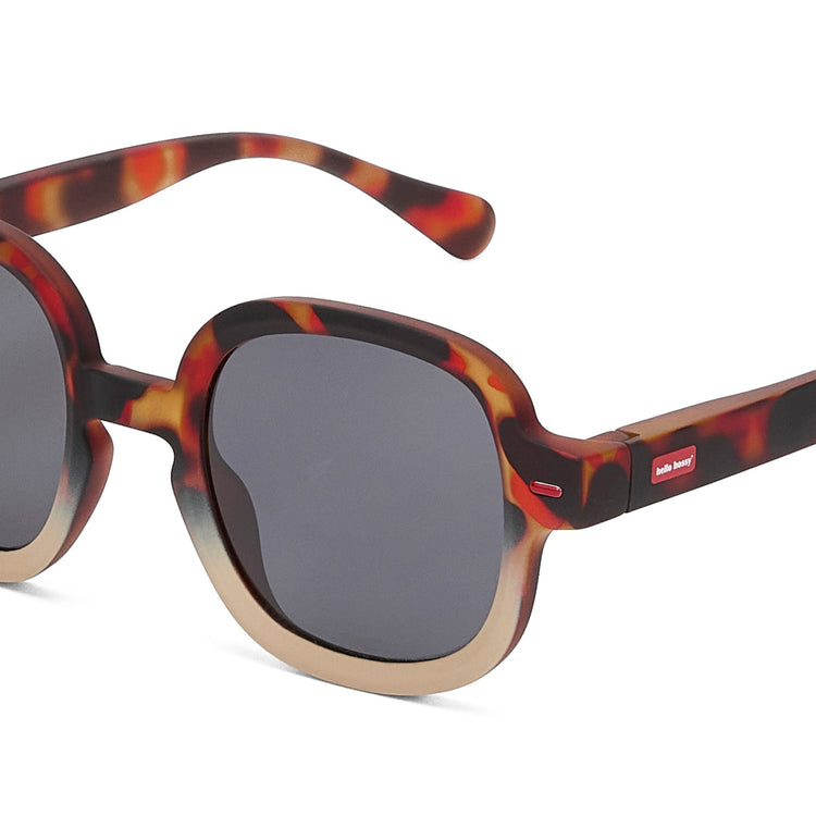 HELLO HOSSY. Koody Craky Cream sunglasses 2-3 years