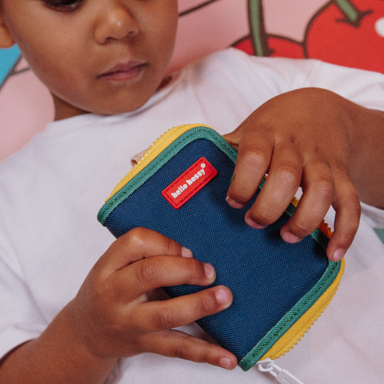 HELLO HOSSY. Mini Night Wallet