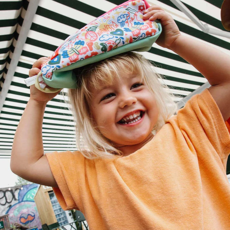 HELLO HOSSY. Happiness Pencil Case