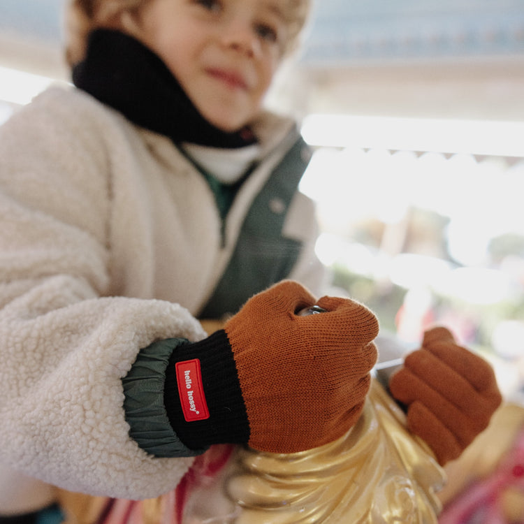 HELLO HOSSY. Gloves Handy Blacky - 4-6 years