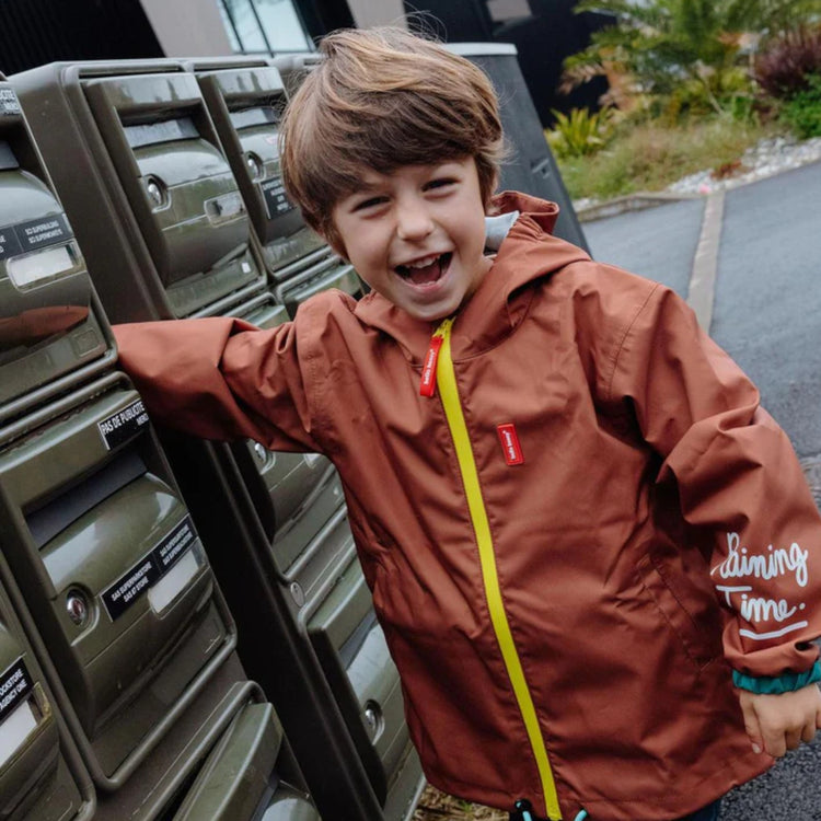 HELLO HOSSY. Raincoat Peanut