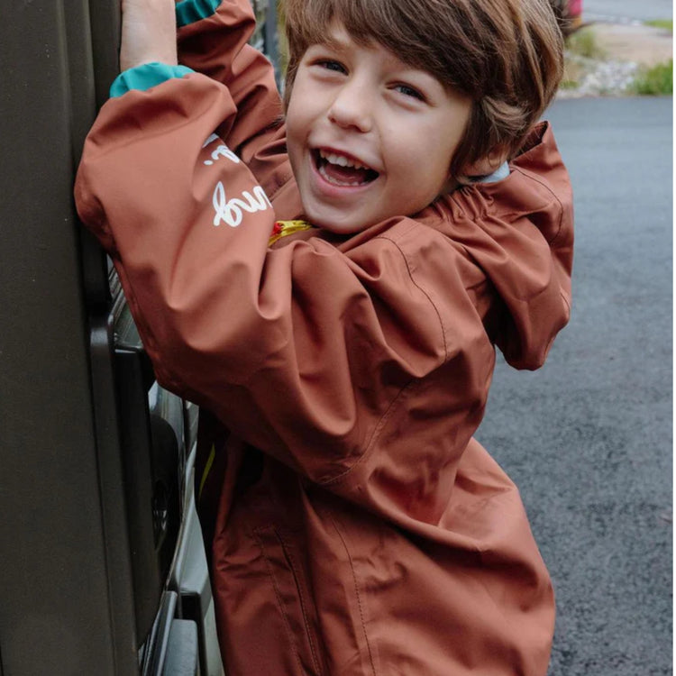 HELLO HOSSY. Raincoat Peanut