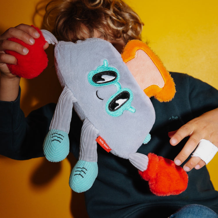 HELLO HOSSY. Λούτρινο κουκλάκι Punchy Toast