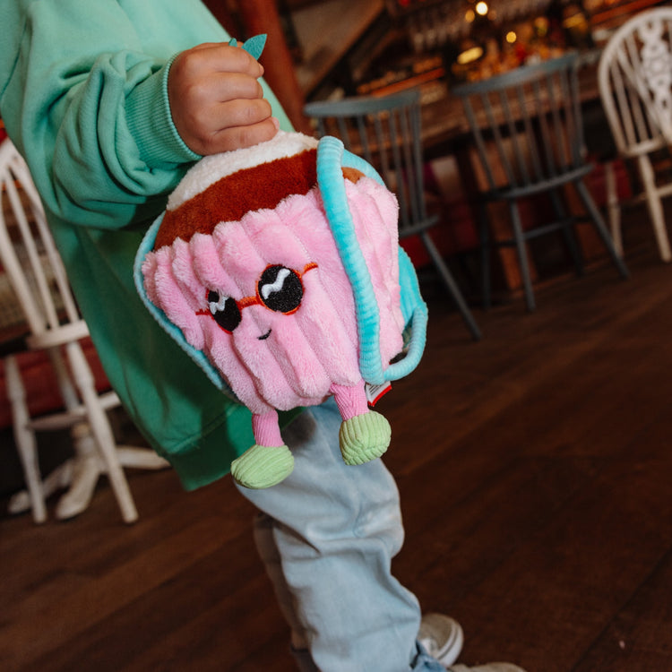 HELLO HOSSY. Λούτρινο κουκλάκι Cherry Cake