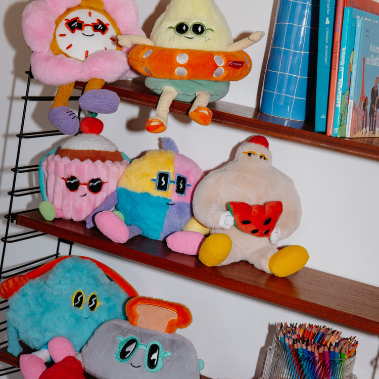 HELLO HOSSY. Λούτρινο κουκλάκι Cherry Cake