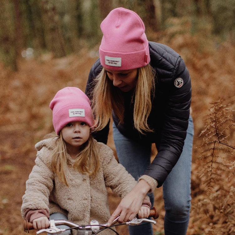 HELLO HOSSY. Urban Fuchsia mum beanie